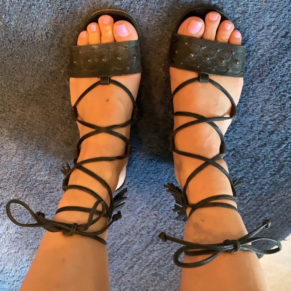 Strappy Gladiator Sandals 🖤🏺🖤 Topshop sz 6.5